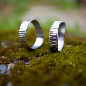 Bague Mixte délicatement ciselée