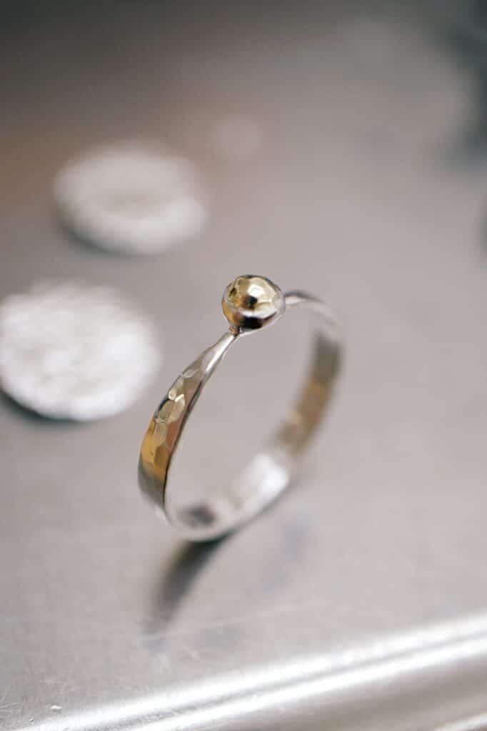 Bague de fiançailles réalisé sur mesure par Marjorie Cia